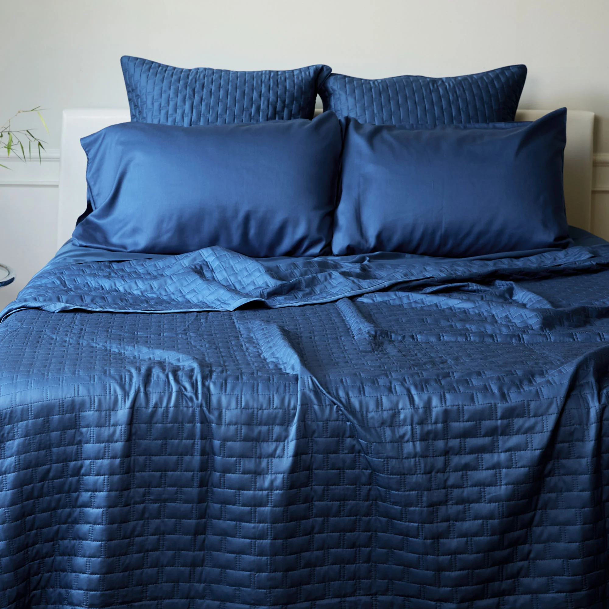 BedVoyage Luxury 100% viscose from Bamboo Quilted Coverlet - Queen - Indigo (Final Sale)