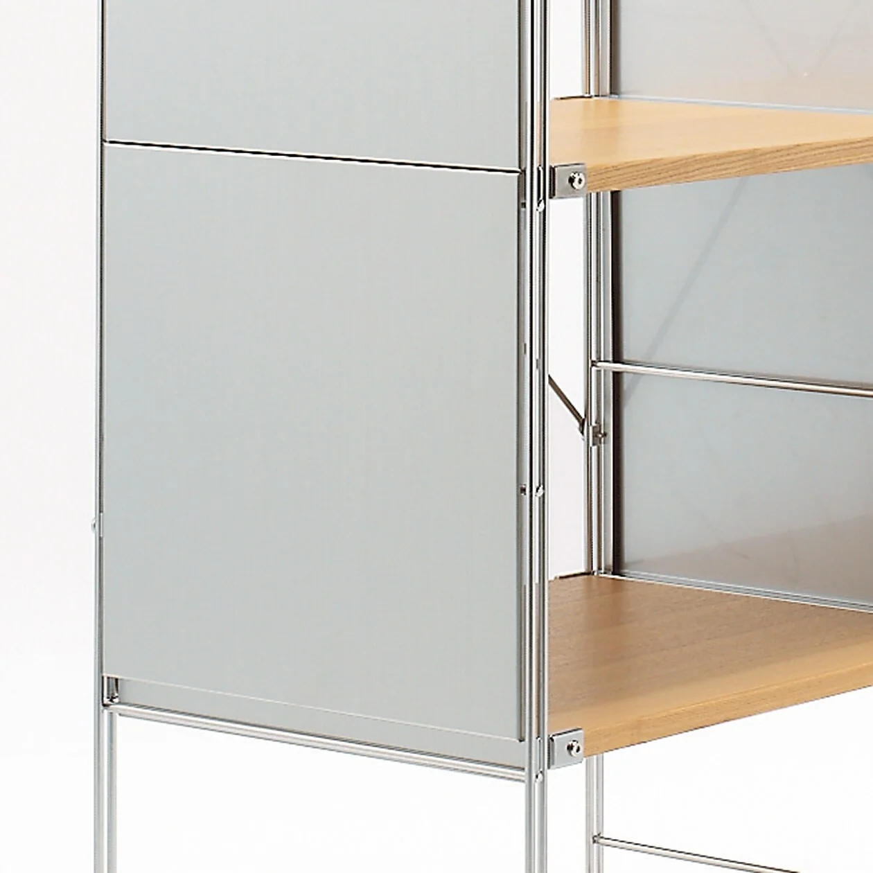 shelfie_em