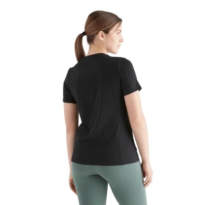 Women's Deltapeak® Micro Textured Tee