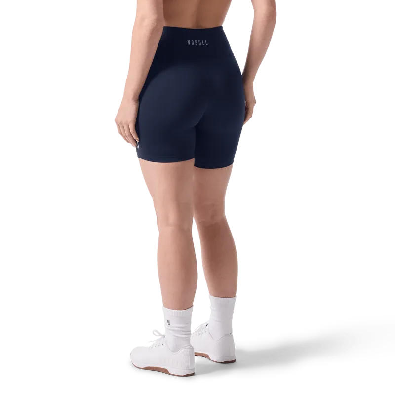 Pantalón corto mate de tiro alto U para mujer 6"