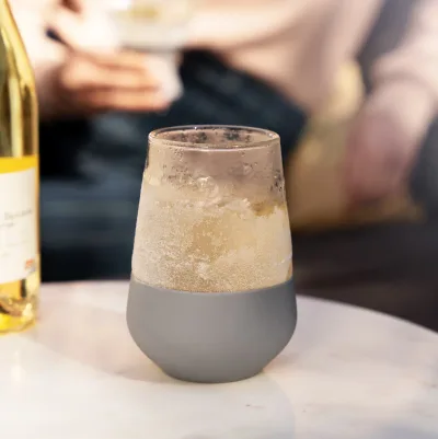 Glas Wine FREEZE™ i Grå, sæt med 2