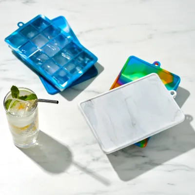 1.25" Ice Cube Tray with Lid in Colored Marble